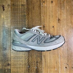 New Balance 990v5 Grey Suede MADE in USA Women’s Size 6 W990GL5 Used